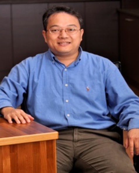 管理學院院長 紀信義